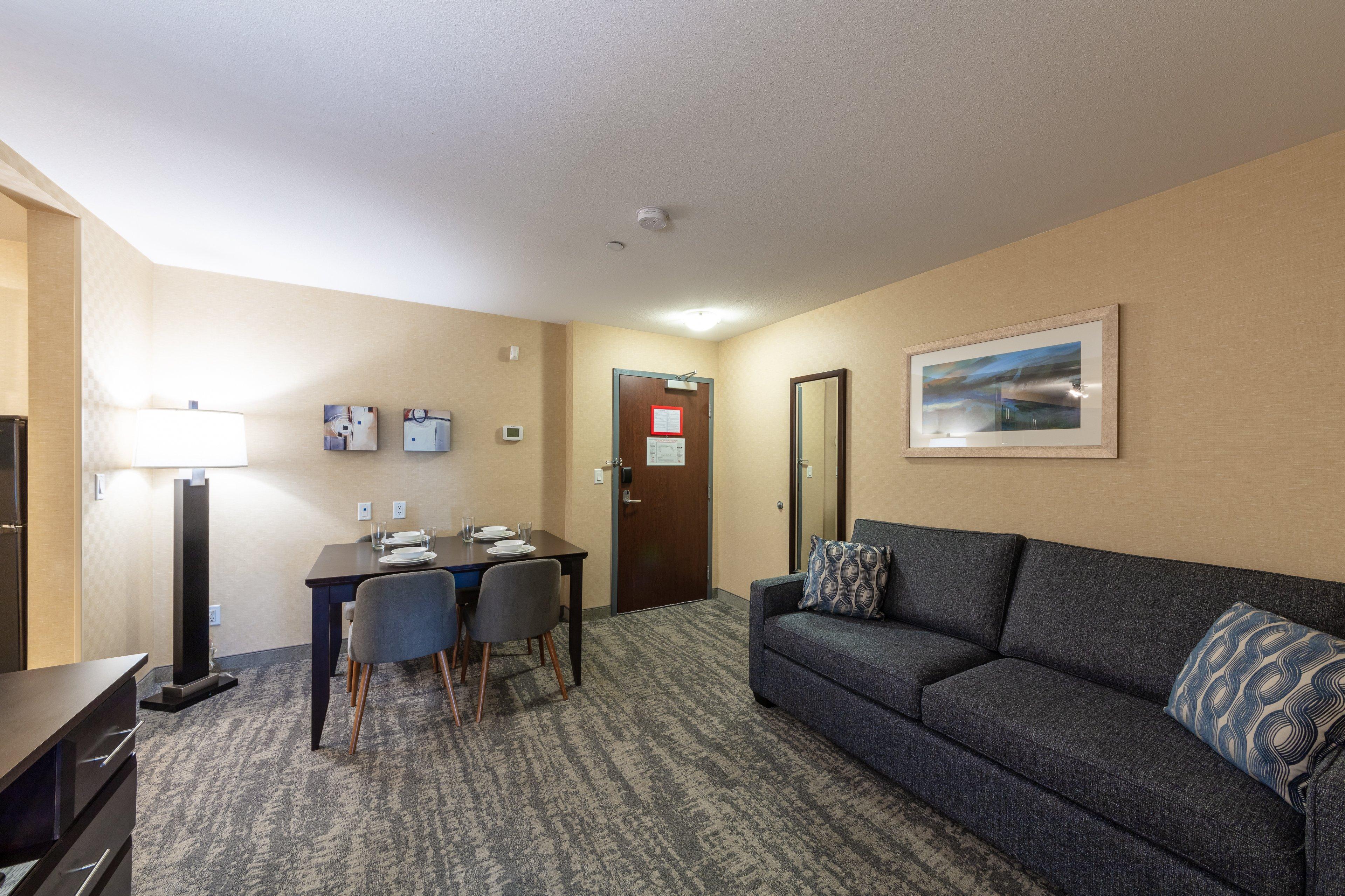 Holiday Inn Express & Suites Riverport Richmond, An Ihg Hotel Exterior photo